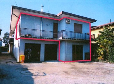 Foto Appartamento in Via Postumia, Paese di 96 m² con 4 locali all'asta
