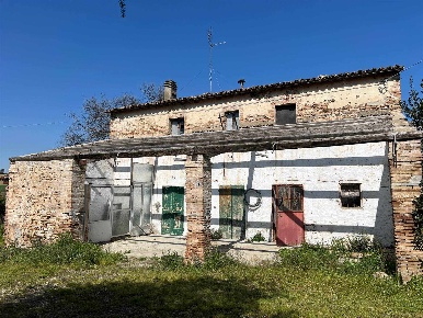 Foto Villa bifamiliare in via carpi, Rimini Sant'Aquilina di 318 m²