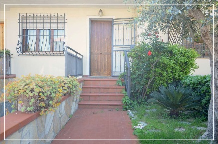 Foto Villa a schiera a Monsummano Terme di 180 m² con 5 locali in vendita