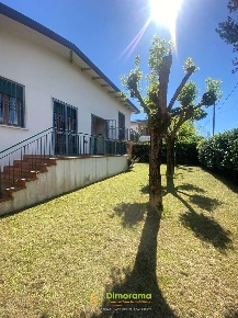 Foto Villa unifamiliare in via toscana 1, Pietrasanta di 190 m² in vendita