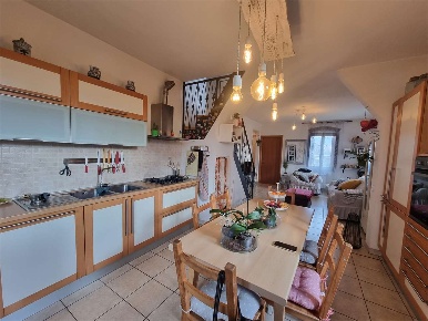 Foto Appartamento in VIA CHIAVICA  10, Sarzana in vendita