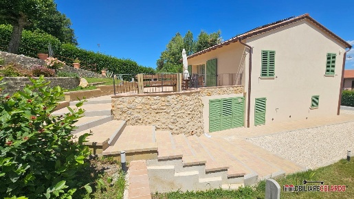 Foto Villa unifamiliare a Colle di Val d'Elsa Abbadia, Campolungo di 161 m²