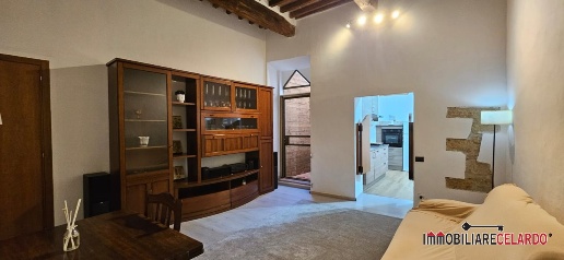 Foto Appartamento a Colle di Val d'Elsa Colle Alta, Borgo Nuovo di 75 m²