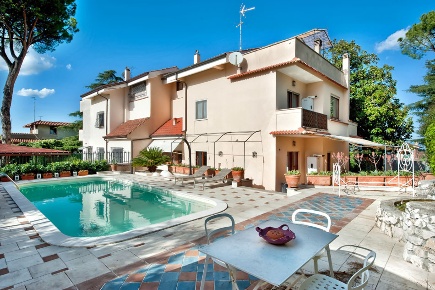 Foto Villa bifamiliare in via montiglioni 10, Grottaferrata Centro