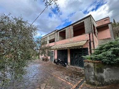 Foto Villa bifamiliare a Sarzana Bradia, Nave, San Michele di 160 m²