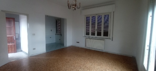 Foto Appartamento a Massarosa di 90 m² con 4 locali in vendita