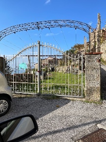 Foto Villa unifamiliare a Pietrasanta di 307 m² con 5 locali in vendita