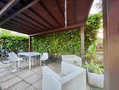 Foto Appartamento a Pietrasanta Caranna di 80 m² con 4 locali in affitto