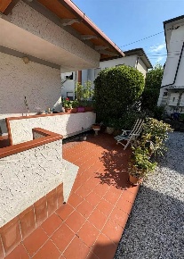 Foto Villa unifamiliare a Massa Rinchiostra - Quercioli di 100 m²