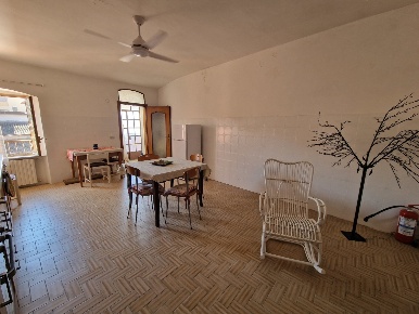 Foto Appartamento a Sarzana Centro di 130 m² con 5 locali in vendita