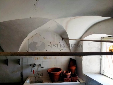 Foto Appartamento in via Piazzola snc, Sarzana con 10 locali in vendita