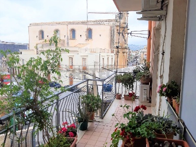 Foto Appartamento in Piazza MARCONI 10, Floridia di 110 m² con 5 locali