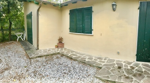 Foto Villa singola a Pietrasanta Caranna di 60 m² con 4 locali in affitto