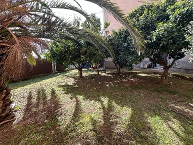 Foto Appartamento a Sarzana Centro di 152 m² con 6 locali in vendita