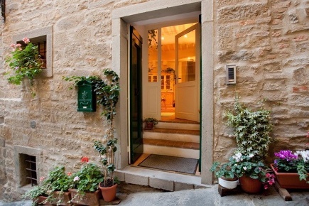 Foto Appartamento in Vicolo Vagnucci, Cortona Centro di 120 m² con 3 locali