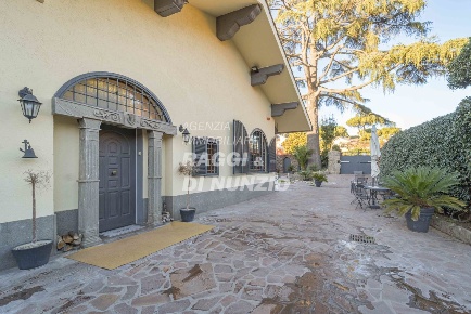 Foto Appartamento in Via Anagnina 72, Grottaferrata Centro di 240 m²