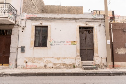 Foto Appartamento a Floridia di 106 m² con 4 locali in vendita