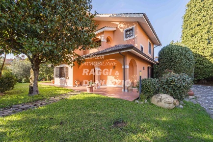 Foto Villa unifamiliare in Via della Pedica 125, Grottaferrata Centro