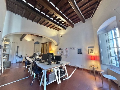 Foto Appartamento a Sarzana Centro di 100 m² con 4 locali in vendita