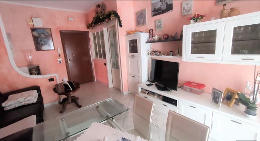 Foto Appartamento a Sarzana Marinella di 80 m² con 4 locali in vendita