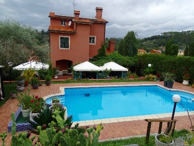 Foto Villa unifamiliare a Sarzana Bradia, Nave, San Michele di 340 m²