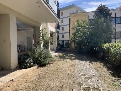 Foto Appartamento in Via Ciavattino, Anagni Centro di 78 m² con 5 locali