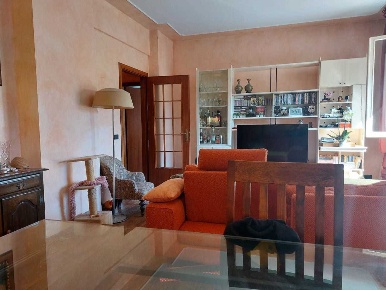 Foto Appartamento a Sarzana Trinità, Battifollo di 145 m² con 6 locali