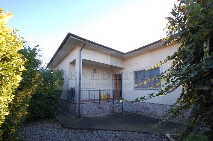 Foto Villa in Via Serraglio 72, Pietrasanta in vendita
