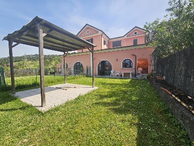 Foto Appartamento in Via Falcinello 144, Sarzana di 273 m² in vendita