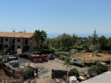 Foto Villa a schiera a San Giovanni la Punta Centro di 210 m² con 5 locali