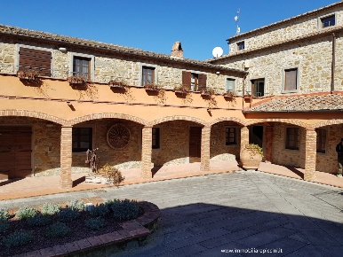 Foto Appartamento a Cortona di 84 m² con 3 locali in vendita