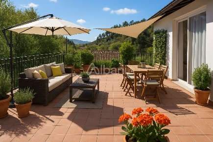 Foto Appartamento in Via Falcinello 2081, Sarzana di 210 m² con 7 locali