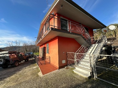 Foto Villa unifamiliare a Sarzana Bradia, Nave, San Michele di 215 m²