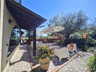 Foto Villa unifamiliare in Via Canalburo 66 A, Sarzana di 162 m² in vendita