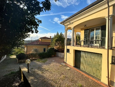 Foto Villa unifamiliare a Sarzana Bradia, Nave, San Michele di 184 m²