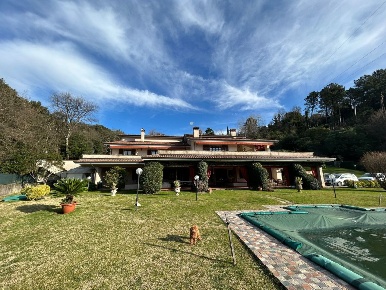 Foto Villa unifamiliare a Sarzana Bradia, Nave, San Michele di 591 m²