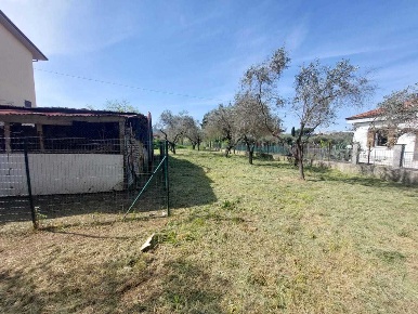 Foto Appartamento a Sarzana Centro di 100 m² con 4 locali in vendita