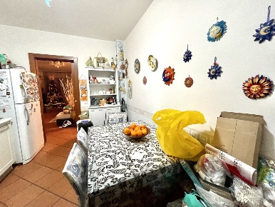 Foto Appartamento a Sarzana di 90 m² con 4 locali in vendita