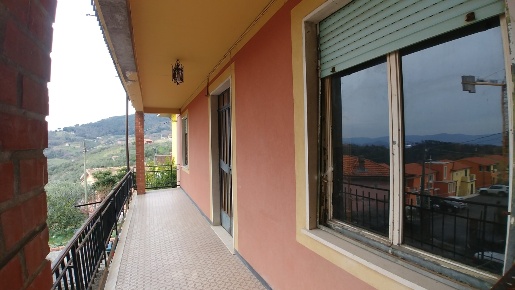 Foto Villa bifamiliare in Via Borgo di Mezzo, Sarzana di 315 m² in vendita