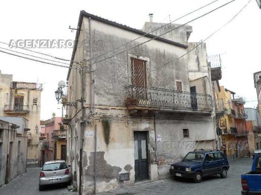 casa indipendente in vendita a Biancavilla
