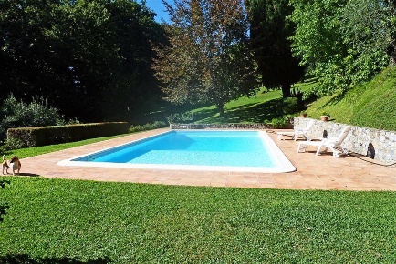 Foto Villa unifamiliare a Sarzana di 295 m² con 6 locali in vendita