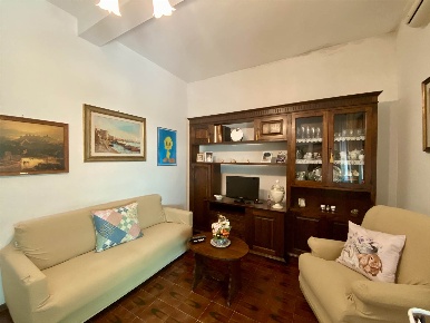Foto Appartamento in via  matteotti, Follonica Centro di 92 m² con 4 locali