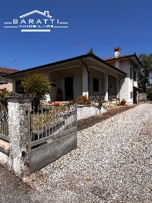 Foto Villa unifamiliare a Suzzara Centro in vendita
