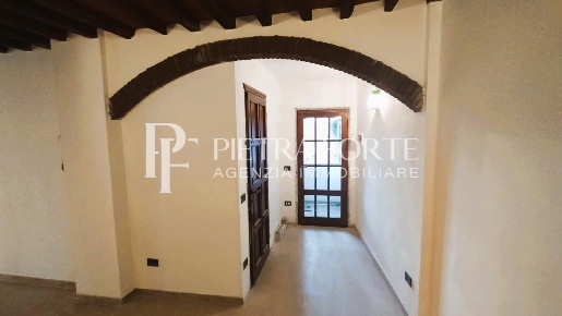 Foto Appartamento a Pietrasanta di 70 m² con 4 locali in vendita