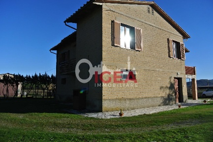 Foto Villa unifamiliare a Colle di Val d'Elsa Colle Bassa, Via Gramsci