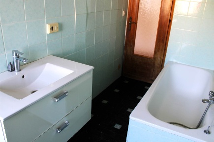 Foto Appartamento in via Rodi 21, Vercelli Semicentro di 110 m² in vendita