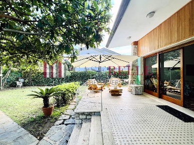 Foto Case indipendenti a Pietrasanta di 160 m² con 4 locali in affitto