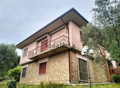 Foto Villa unifamiliare a Massarosa Bargecchia, Corsanico di 200 m²