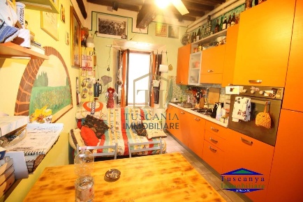 Foto Appartamento a Colle di Val d'Elsa Colle Bassa, Via Gramsci di 30 m²