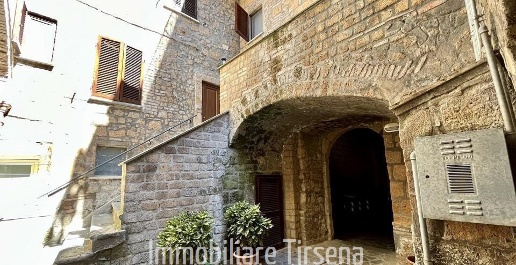 Foto Appartamento a Orvieto di 100 m² con 5 locali in vendita